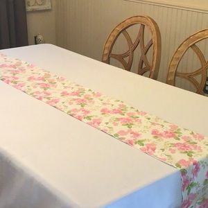 Cottage core table runner/ baby shower / bridal shower / shabby chic tablerunner